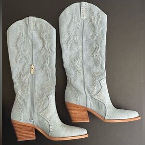 NEW JESSICA SIMPSON 6.5M Zaikes Studded Western Heeled Boots LIGHT WASH DENIM